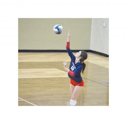 Grayson Bennett serves the ball during a tournament in Leon. CAMPBELL ATKINS