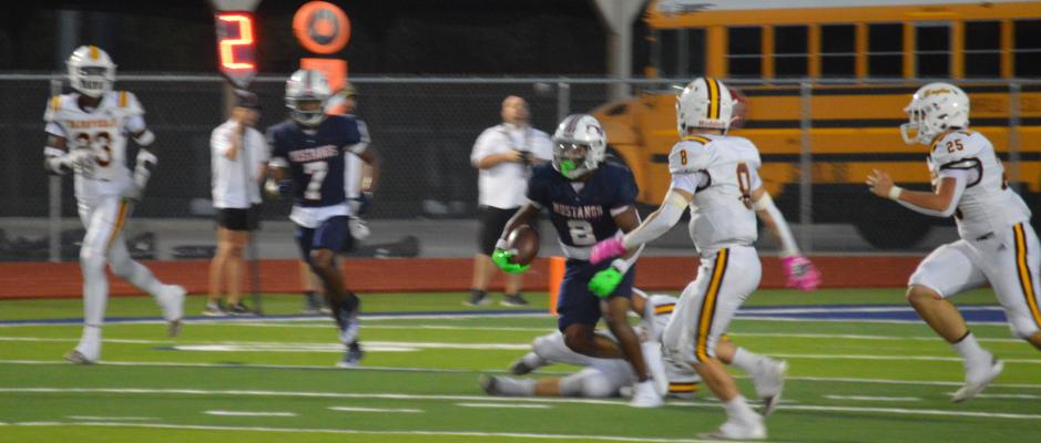 Madisonville Mustangs Gallop Undefeated into Homecoming Game