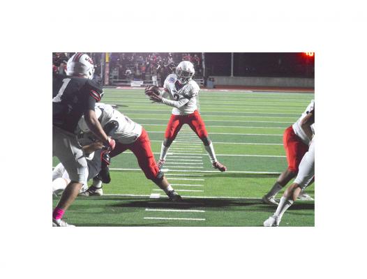 Madisonville’s Xzavier Whaley fields a snap near thee goal line during the 2020 season. Whaley and the Mustangs opened competitive action in 2021 Thursday with a road scrimmage in Palestine. PHOTO BY CAMPBELL ATKINS