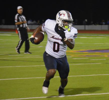 Mustangs Fall to Center, Conclude Non-District