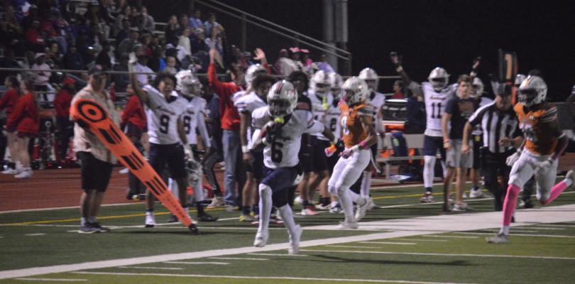 Mustangs Roll Hornets in Second District Win