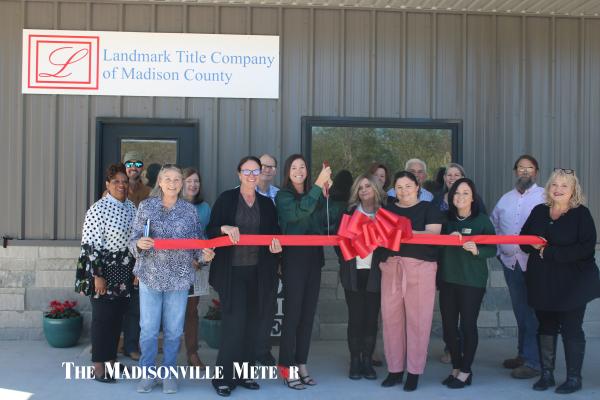 CHAMBER WELCOMES LANDMARK TITLE COMPANY