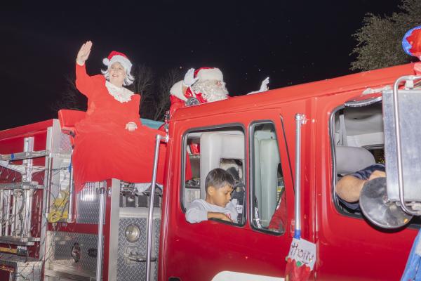 Christmas Parade in downtown Madisonville 