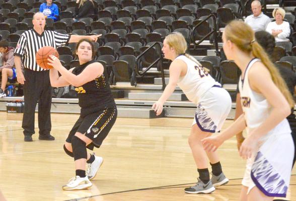 CAMPBELL ATKINS Taylor Wallin of North Zulch searches for an open teammate during a home tournament at NZHS earlier this month.