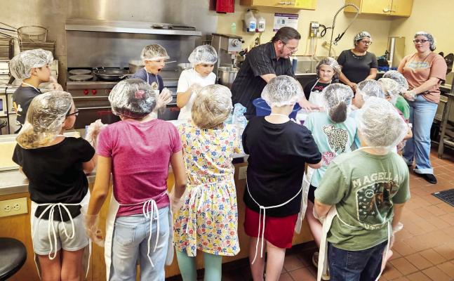 4-H KIDS COOK UP DINNER AT FARM TO FORK