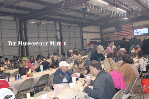 MIDWAY’S PO BOY FUNDRAISER DRAWS CROWD