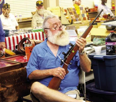 LIONS CLUB GUN SHOW DRAWS CROWDS