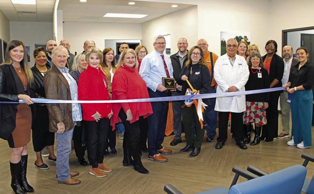The Madison County Chamber of Commerce hosted a Ribbon Cutting ceremony for the new HealthPoint Madisonville Clinic Monday, January 22. Chamber board members, mayor, business partners and local community members were present to celebrate the clinic. HealthPoint is located at 712 South May Street in Madisonville. METEOR PHOTO BY ANA COSINO