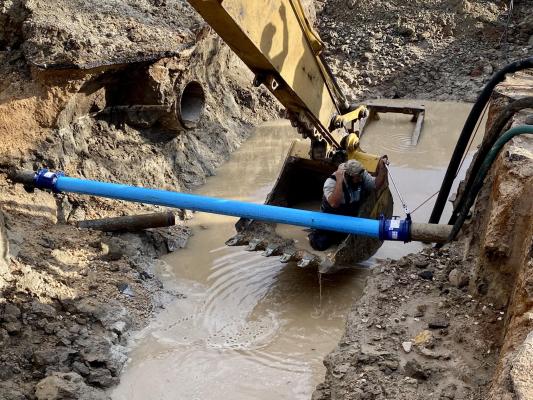 CREWS BATTLE MAJOR WATER MAIN BREAK