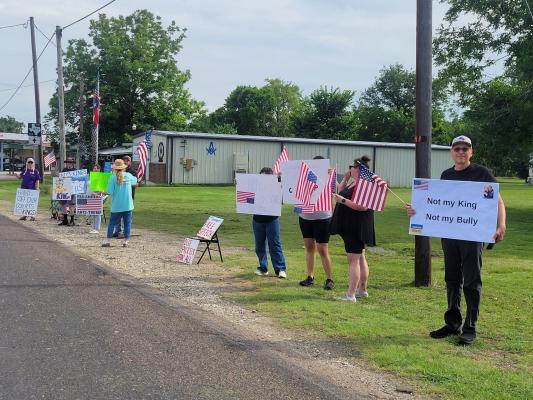 BEDIAS RESIDENTS JOIN NATIONAL 'NO KINGS' PROTEST