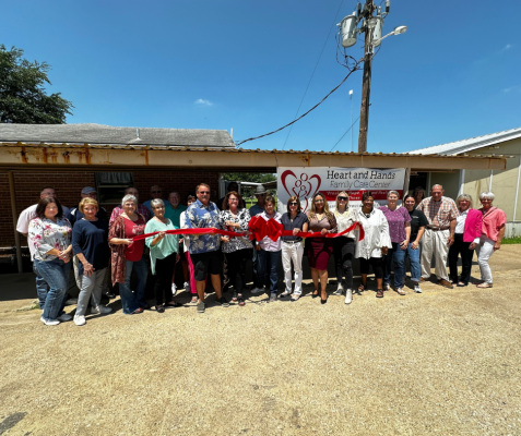 CHAMBER WELCOMES HEARTS & HANDS