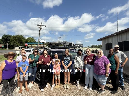 WEATHER TEAM BRINGS SCIENCE TO MIDWAY