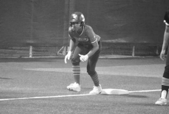 Late innings surge gives Lady Stangs the win