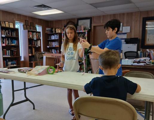 Midway 4-H completes bracelet project for flood victims