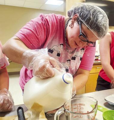 4-H MEMBERS WHIP UP GLUTEN-FREE TREATS AT FARM TO FORK NIGHT