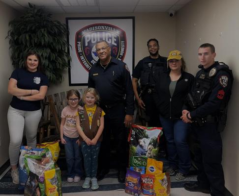 SCOUTS DONATE TO SHELTER