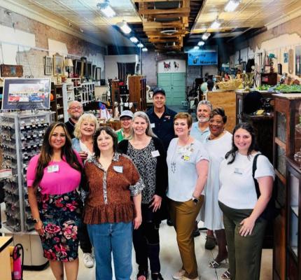 CHAMBER OF COMMERCE HOLDS AFTER-HOURS EVENT