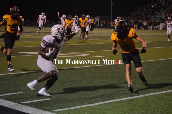 Mustangs Drop Late Thriller in Malakoff
