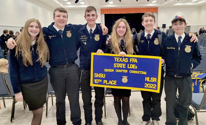 Zoey Blakley, Riley Farris, Nathan Fleck, Bynum Starr, Roman Torrez, and Clay Williams of the Senior Chapter Conducting