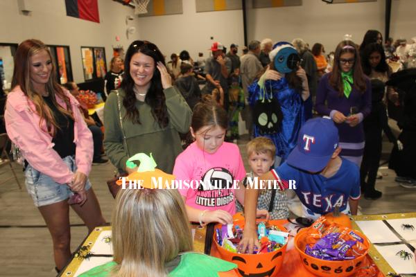 North Zulch PTO Hosts Fall Festival
