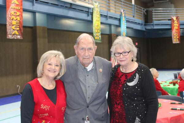 RETIRED EDUCATORS GATHER FOR HOLIDAY CELEBRATION