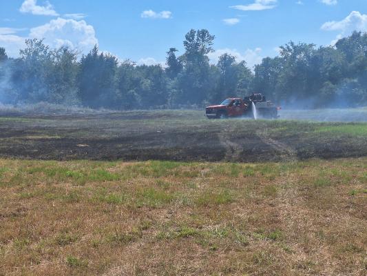 Grass fire burns 3 acres