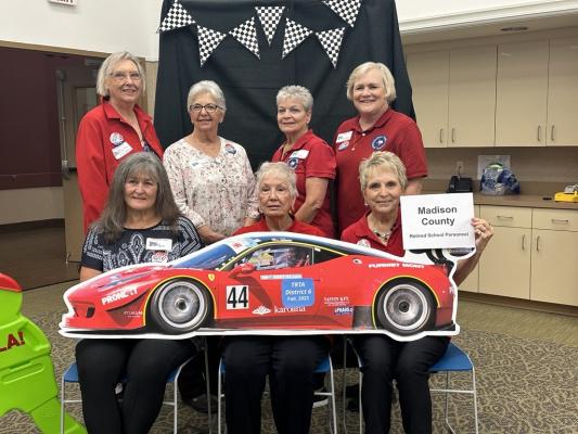 From left to right in the front row: Pam Rigby, Pat Harper, Lorraine Coleman. In the back row from left to right: Martha Fielder, Norma Nash, Joyce Singletary, Barbara Richter. METEOR PHOTO BY RICHARD SIRMAN