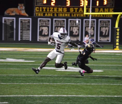 Mustangs Fall to Tigers in Sealy