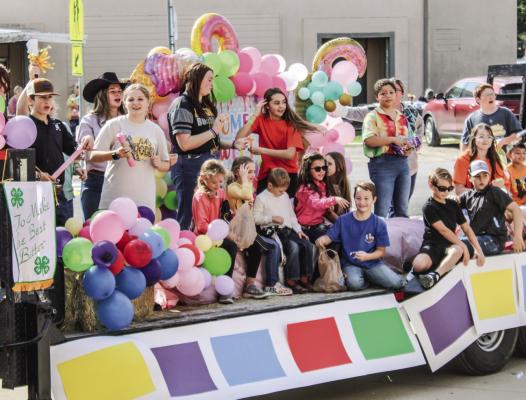 Homecoming festivities & parade in North Zulch