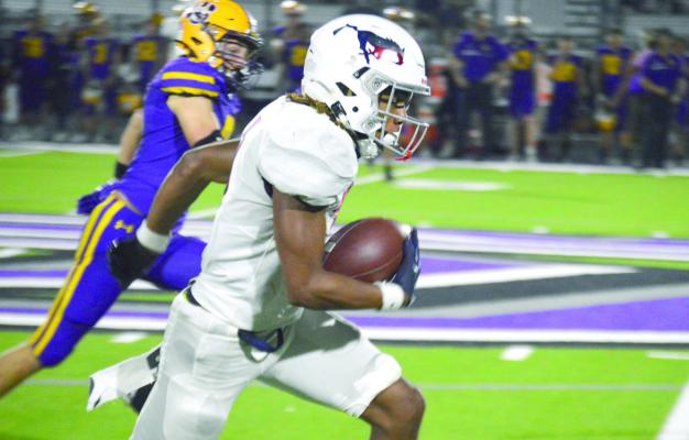 Madisonville Mustangs become Bi-District Champions