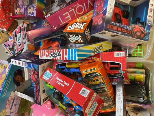 BLUE SANTA SERVES 29 LOCAL CHILDREN